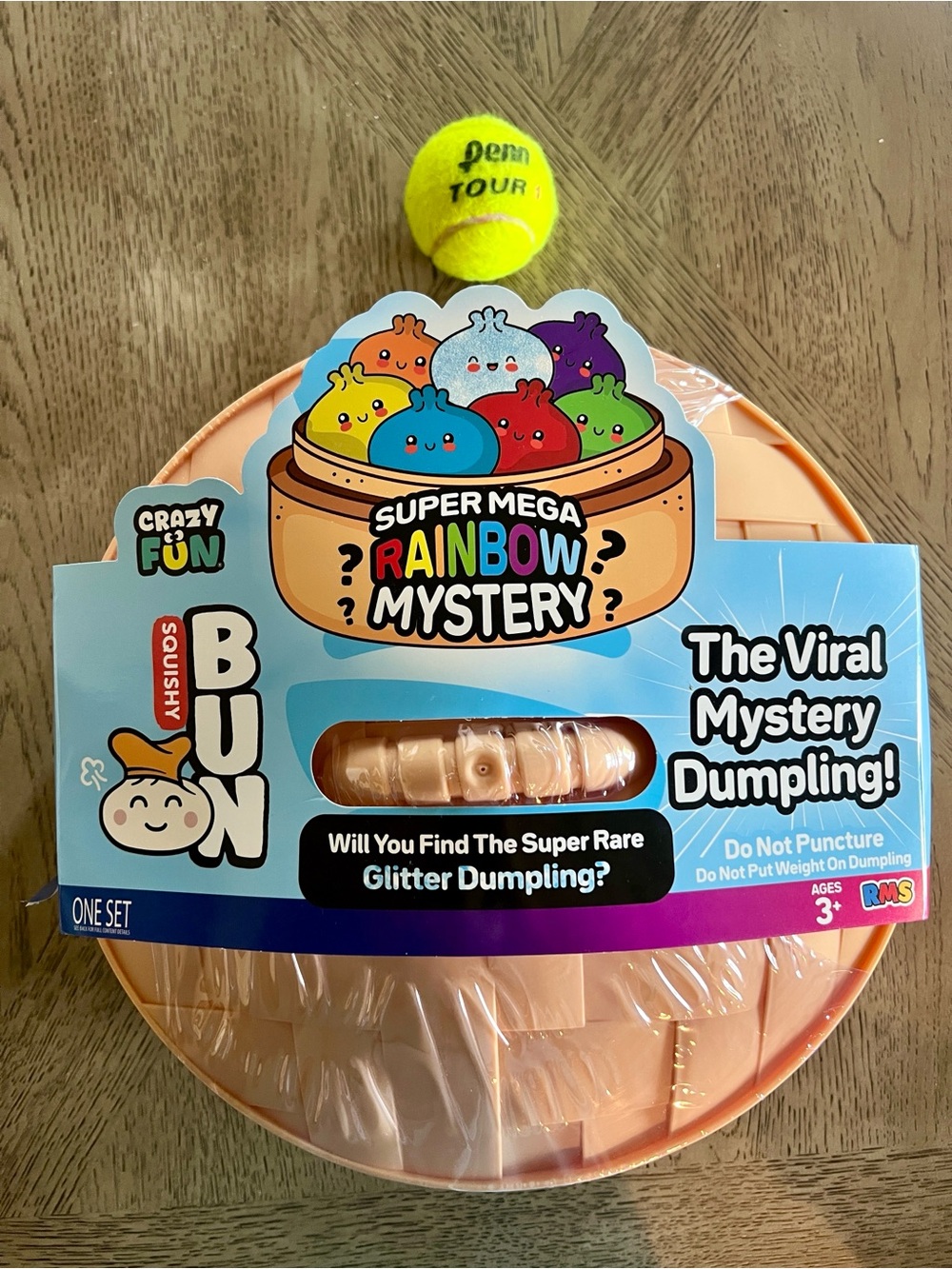 NWT Super Mega Rainbow Squishy Bun Mystery Dumpling JUMBO squishy toy